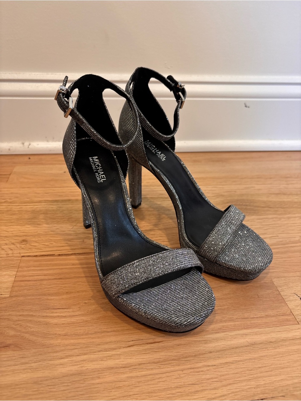 Michael Michael Kors glitter platform heels in silver size US 6